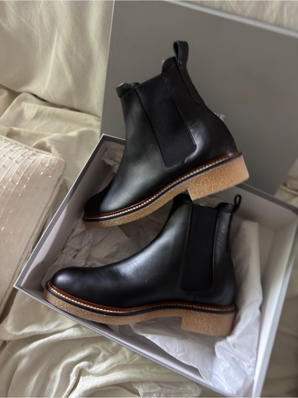 Everlane Black Chukka-Style Chelsea Boots